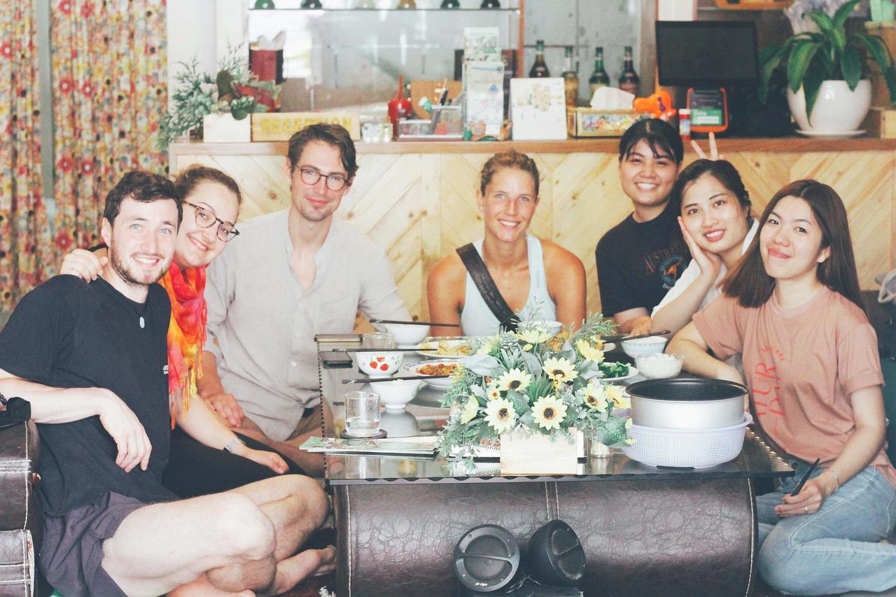 Tropical Vibes Homestay 호치민 외부 사진